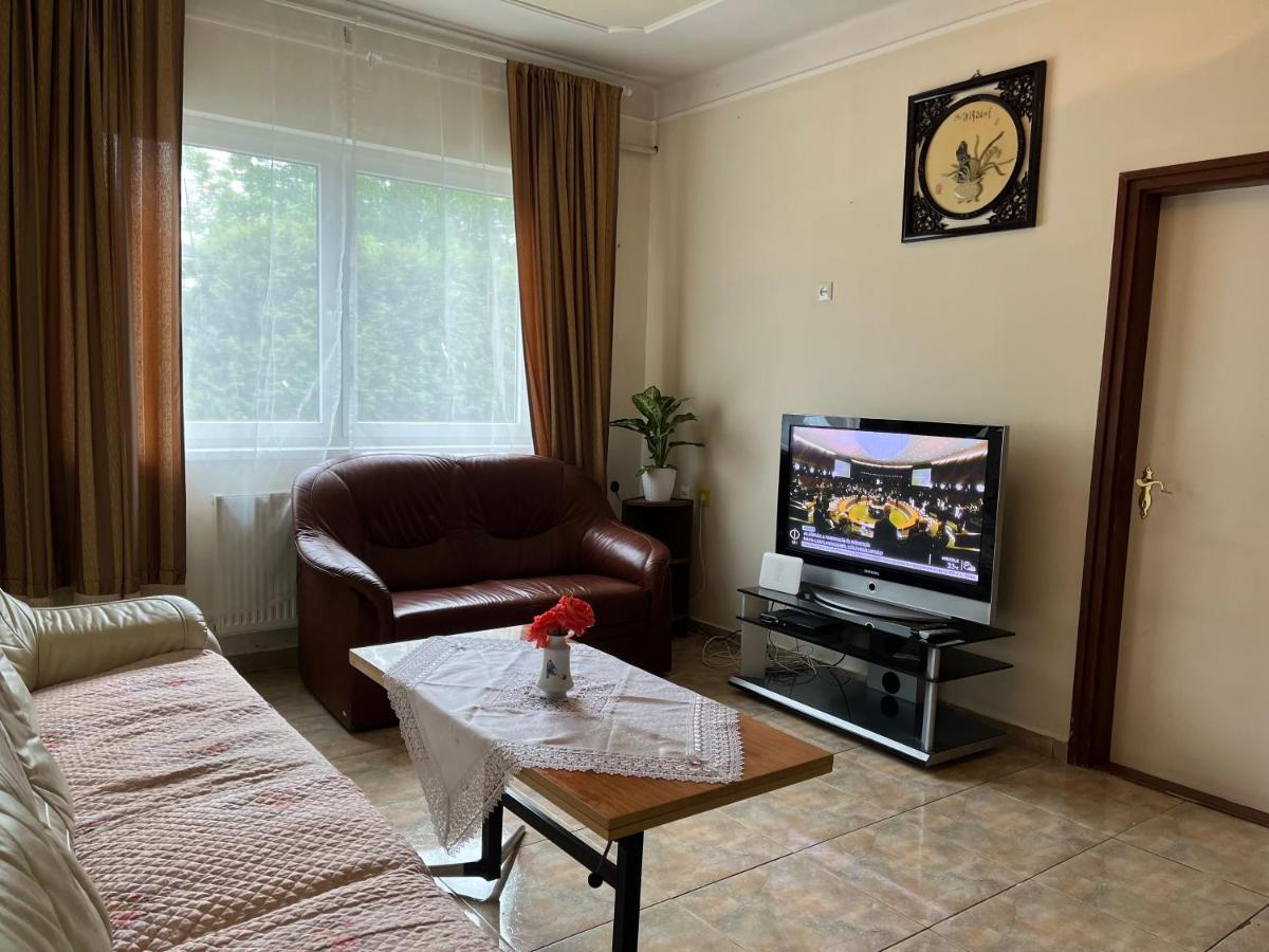 Rose Garden Apartment Siofok Ngoại thất bức ảnh